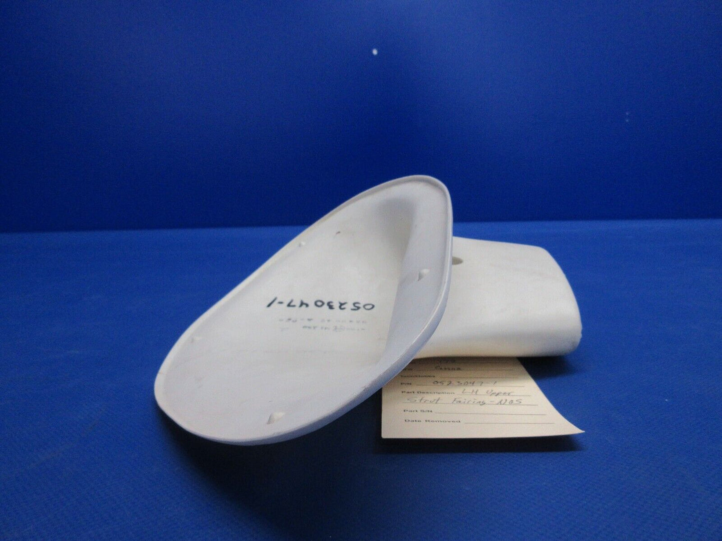 Cessna 172 LH Upper Strut Fairing P/N 0523047-1 NOS (0424-1269)