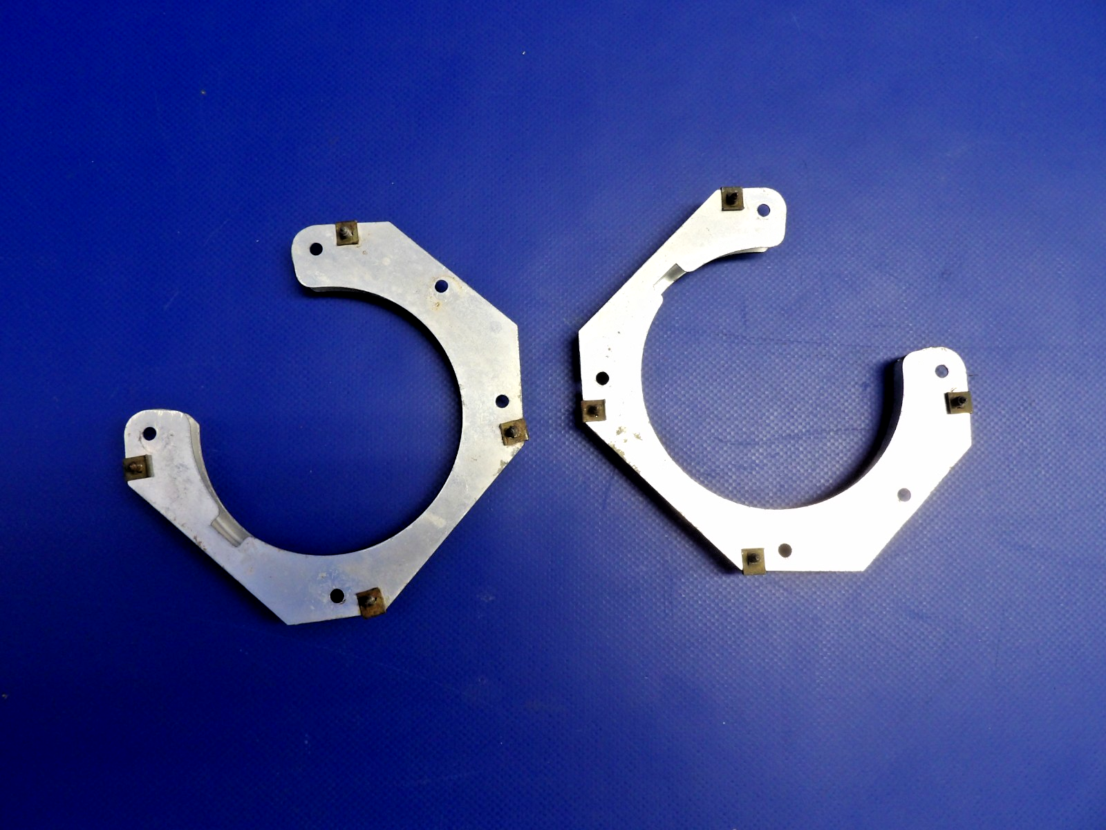 Cessna 172G Landing Light Channel Bracket P/N 0423542-6 LOT OF 2 (0326-12071