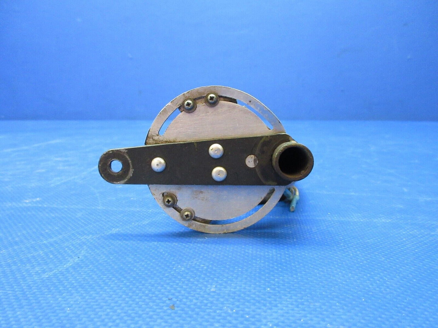 Cessna 337 / P337H AFT Cowl Flaps Torque Tube Assy P/N 1560211-5 (0924-1392)