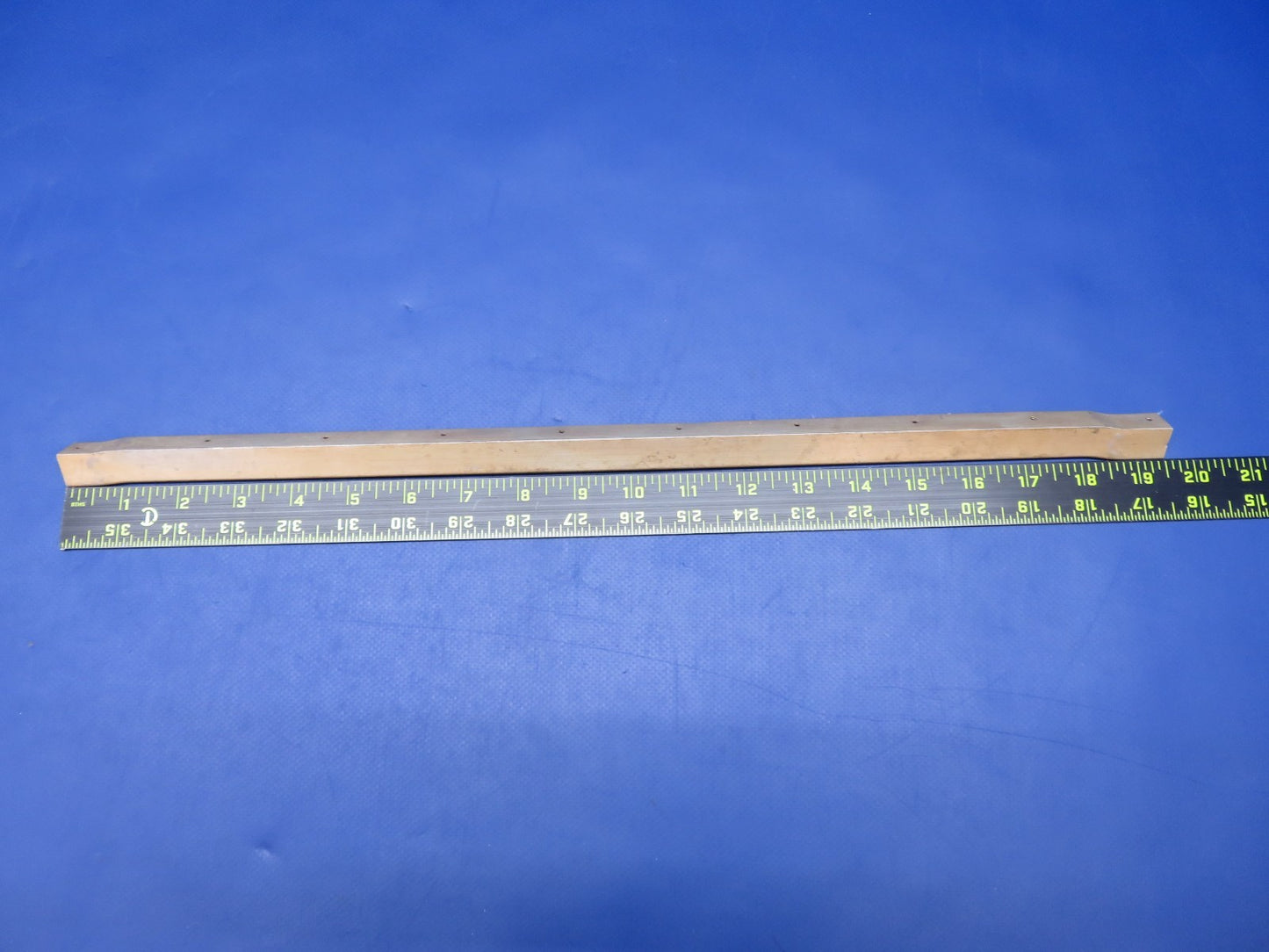 Cessna Fuselage Bulkhead Reinforcement Angle RH P/N 0513000-9 NOS (0625-1217)13