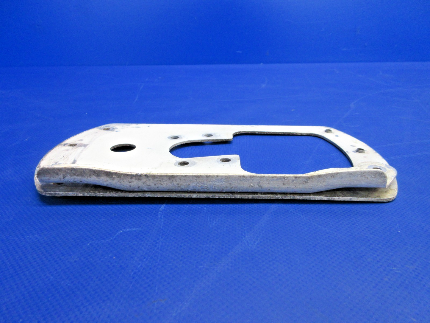 Cessna 172 RH & LH Main Gear Fairing Mount Plate 0541220-1 & -2 SET  (0826-424)13