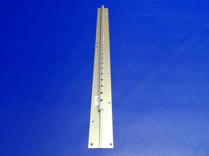 Cessna 172RG McFarlane RH INBD/LH OTBD Seat Rail P/N MC2414002-2 (0626-1491)4