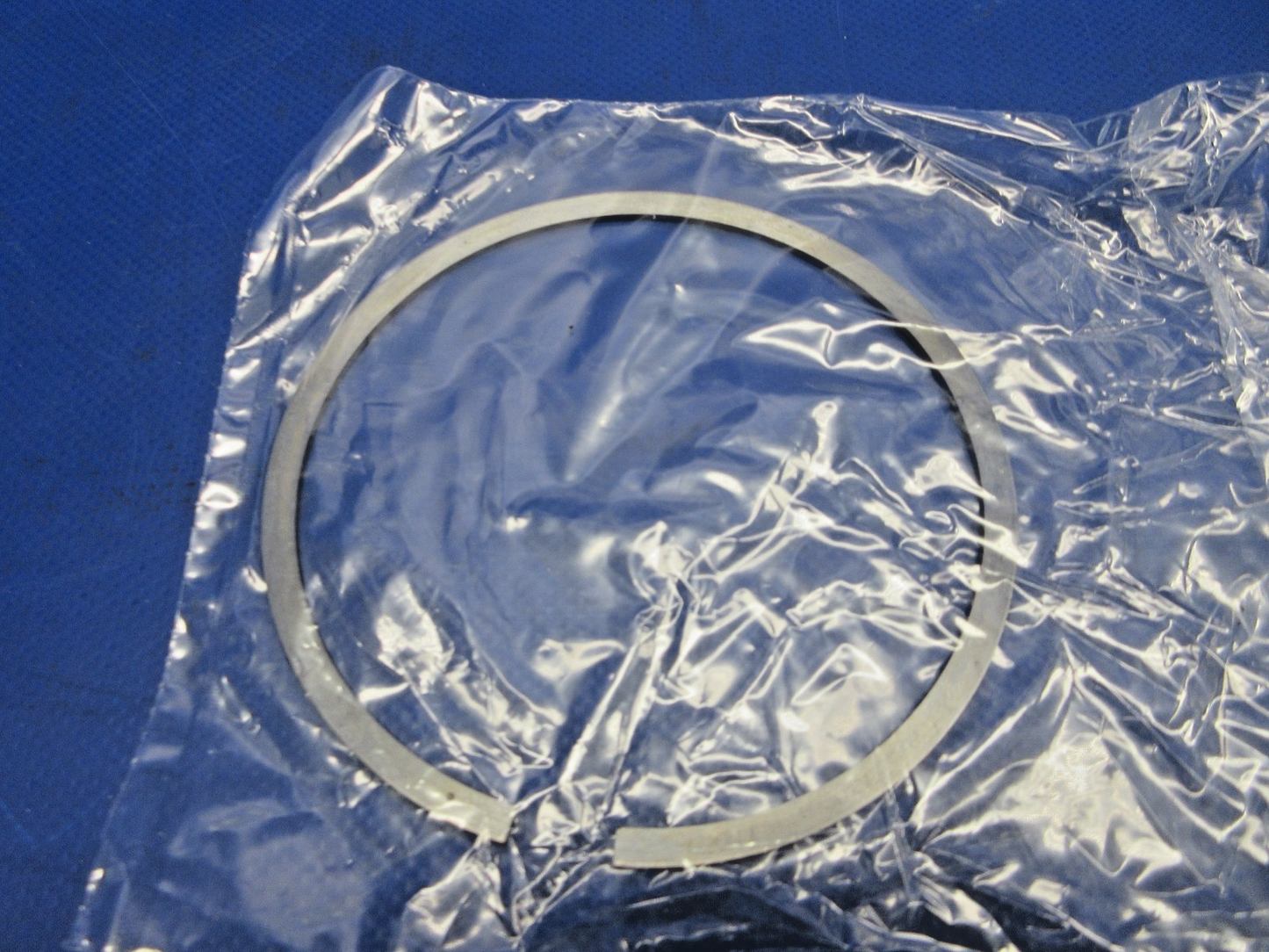 Continental Piston Ring Set P/N 649225 NOS (0426-752)9