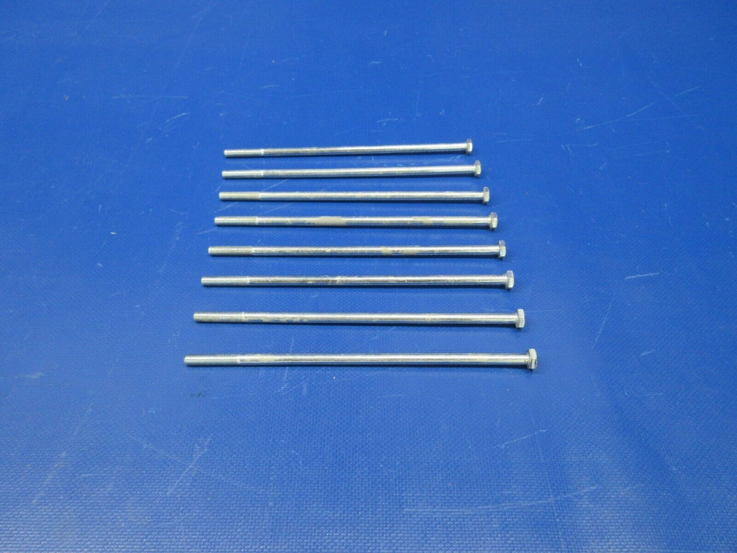 Cessna Bolt P/N S2480-1 LOT OF 8 NOS (1223-668)