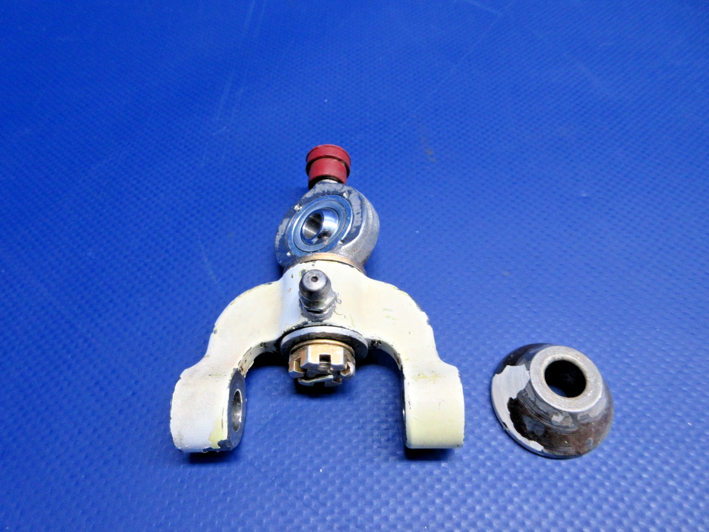 Beech 95 / D95A Travel Air Nose Gear Steering Yoke P/N 35-825007 (0326-811)0