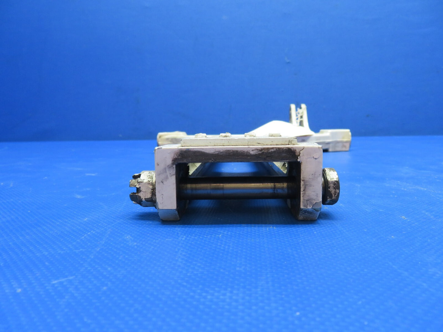 Piper Aerostar 602P RH Upper Side Brace Assy Main Gear P/N 400094-02 (0123-774)8