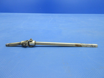 Early Cessna 175A Fuel Selector Valve Shaft Assembly P/N 0511157-14 (0624-1007)