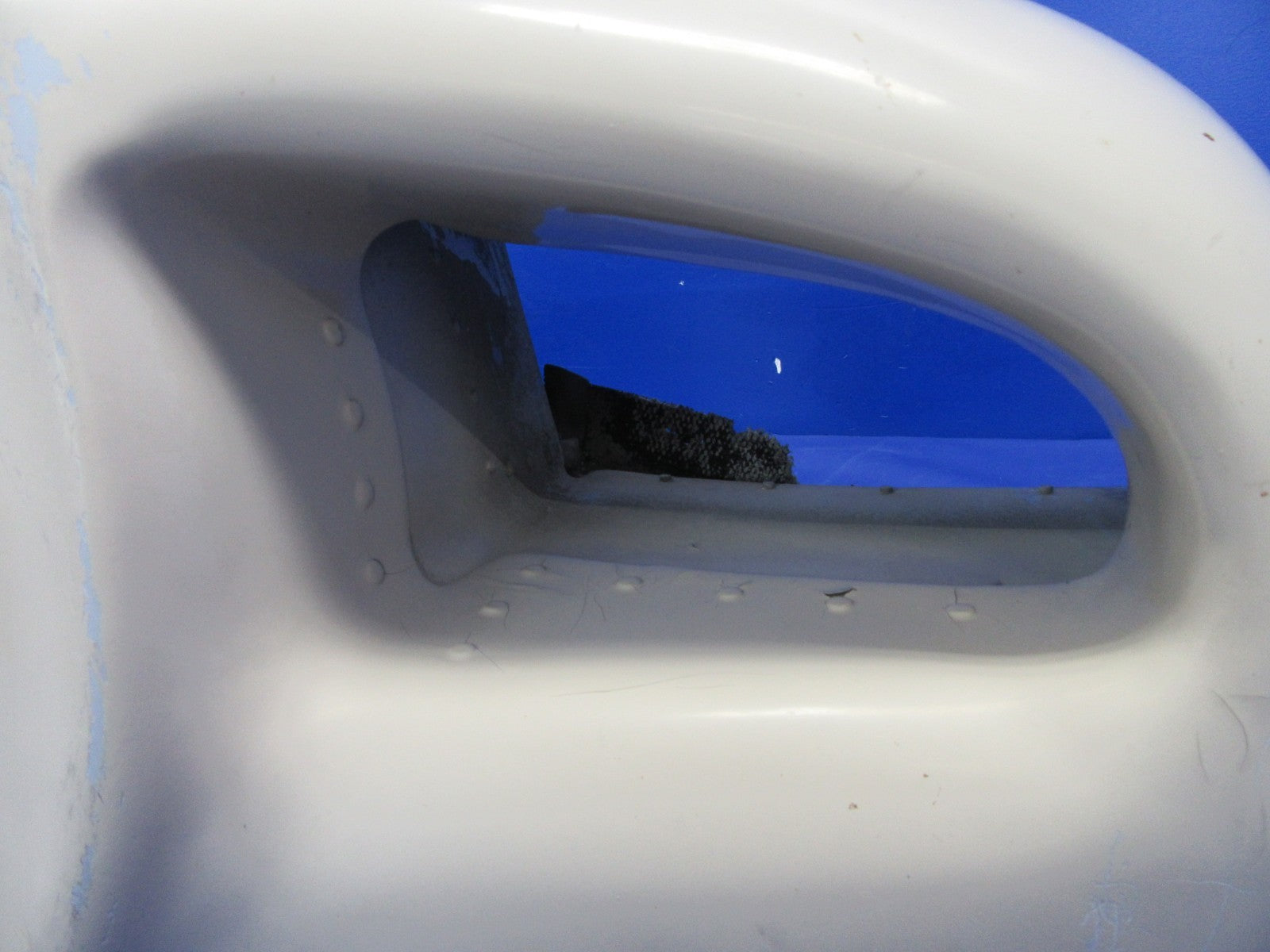 Beech 76 Duchess Nosebug / Upper Nosebowl P/N 105-910011-141 (0326-48)2