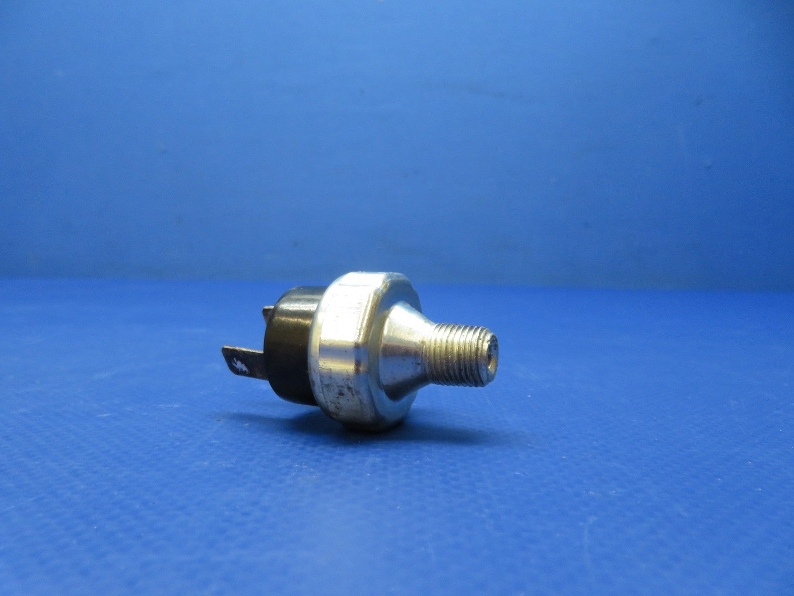 Cessna 421 B.F. Goodrich De-Ice Pressure Switch P/N 1D1194-1 TESTED (0326-215)2