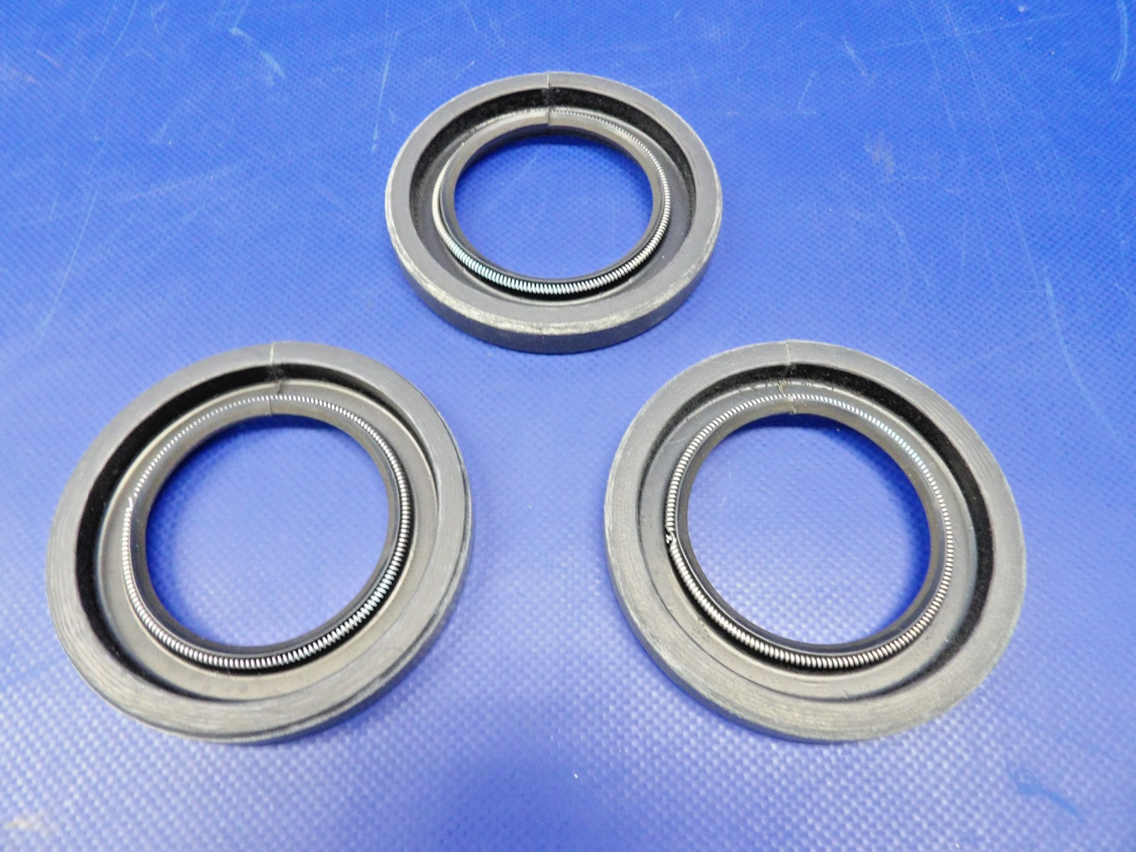 Continental Crankshaft Taper Oil Seal P/N 530917 LOT OF 3 NOS (0426-1360)5