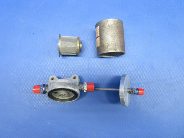 Beech 95 / D95A Travel Air Fuel Strainer Assy P/N HE-760-5 (0524-1104)