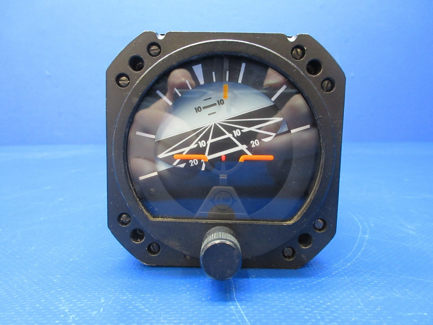 Aviation Instrument Attitude Indicator 300-18A P/N 504-0016-903 CORE (1224-1390)1