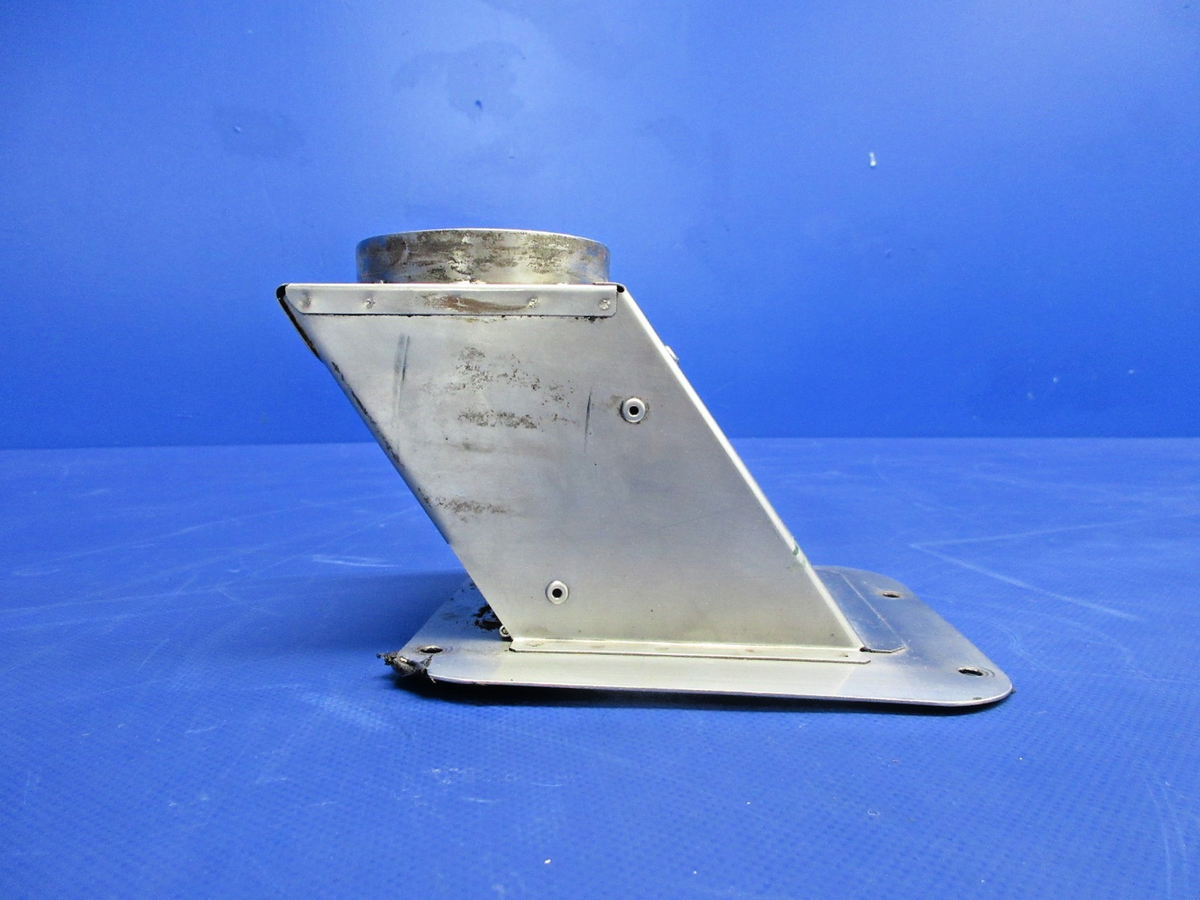 Diamond DA-40 Heat Valve / Airbox P/N DA4-2143-30-00 (0726-876)8