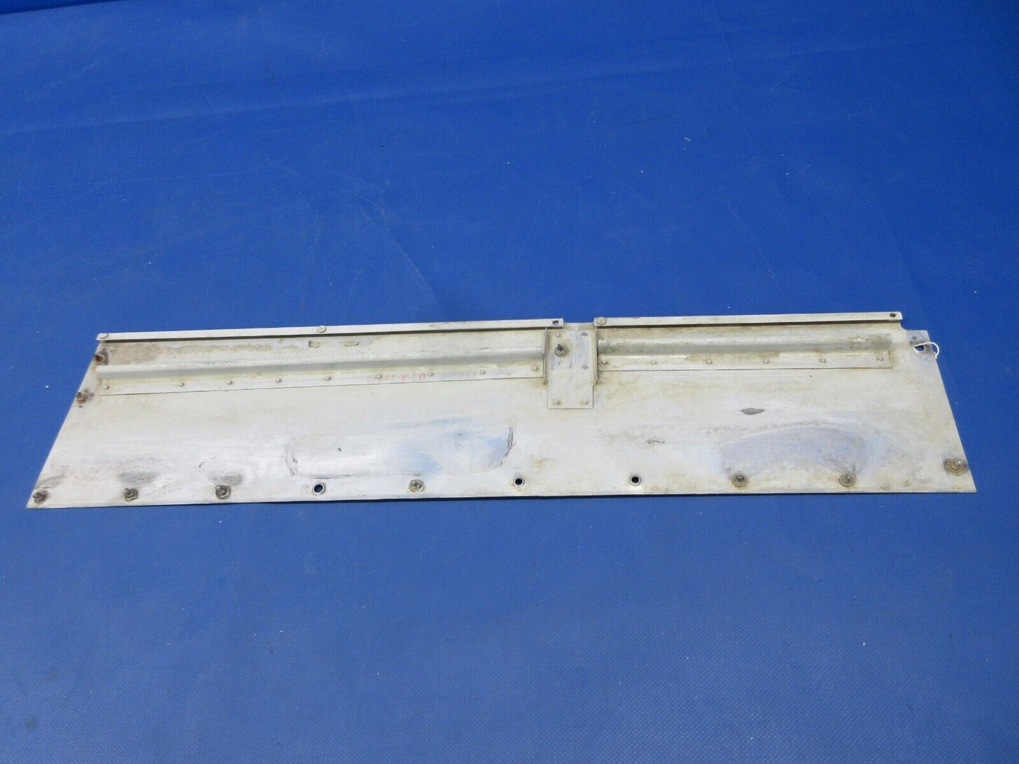 Cessna 337 / P337H Flap Gap Removeable Panel Assy LH P/N 1522020-11 (0724-2017)