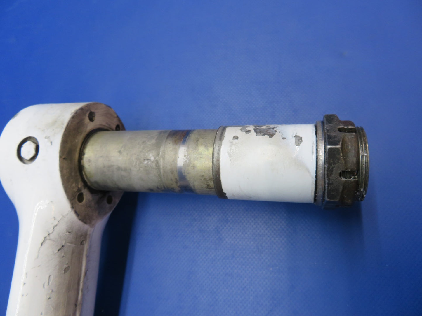 Beech C23 Sundowner Nose Landing Gear P/N 169-810000-661 FOR PARTS (0824-2005)13
