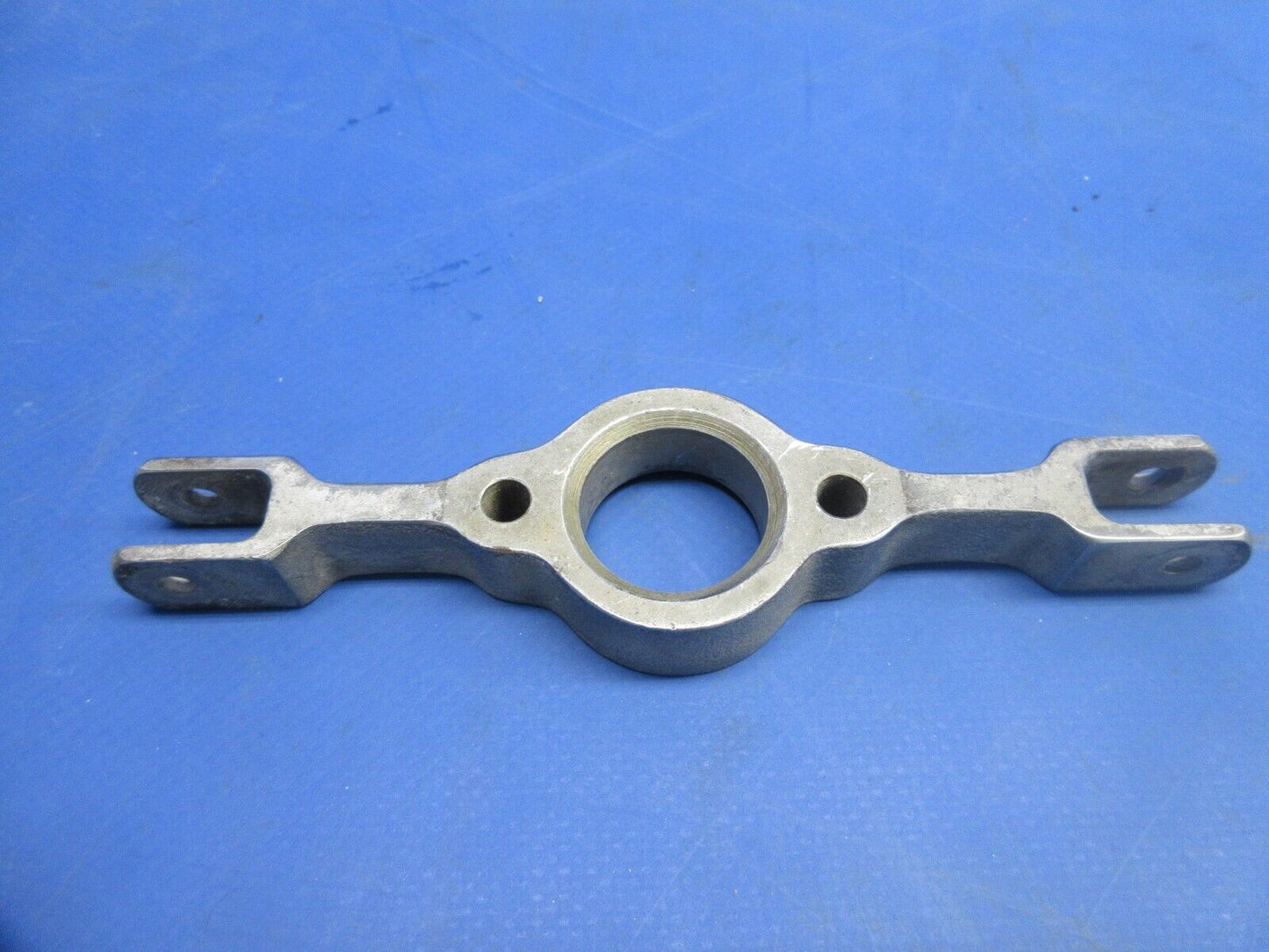 Bell 47J-2 Helicopter Tail Rotor Pitch Control Crosshead 47-641-102-1 (1124-865)