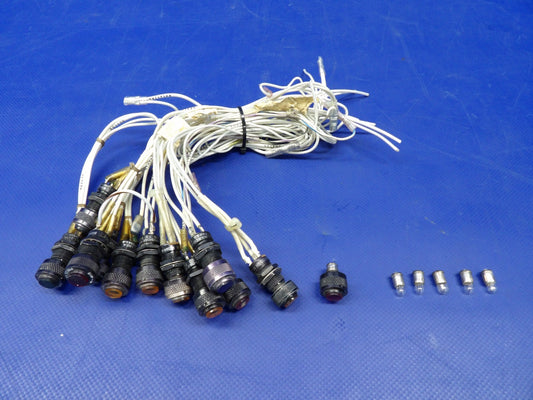 Cessna Marco-Oak Dialco Press to Test Lights 01-91180-3 LOT OF 12 (0526-1358)0