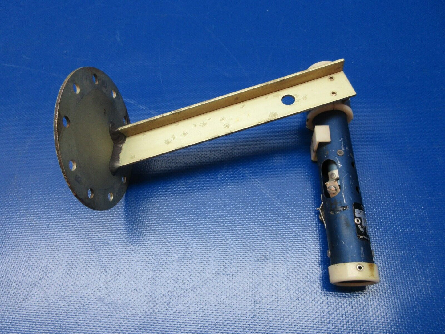 Cessna 310 LH Fuel Level Transmitter w/ Mount P/N PAA700-14 WARRANTY (1224-1265)