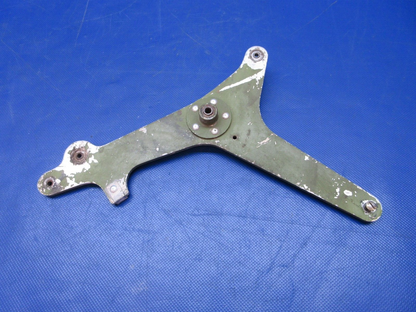 Cessna 337E Skymaster Elevator Bellcrank Assy P/N 1562010-2 (0824-1309)
