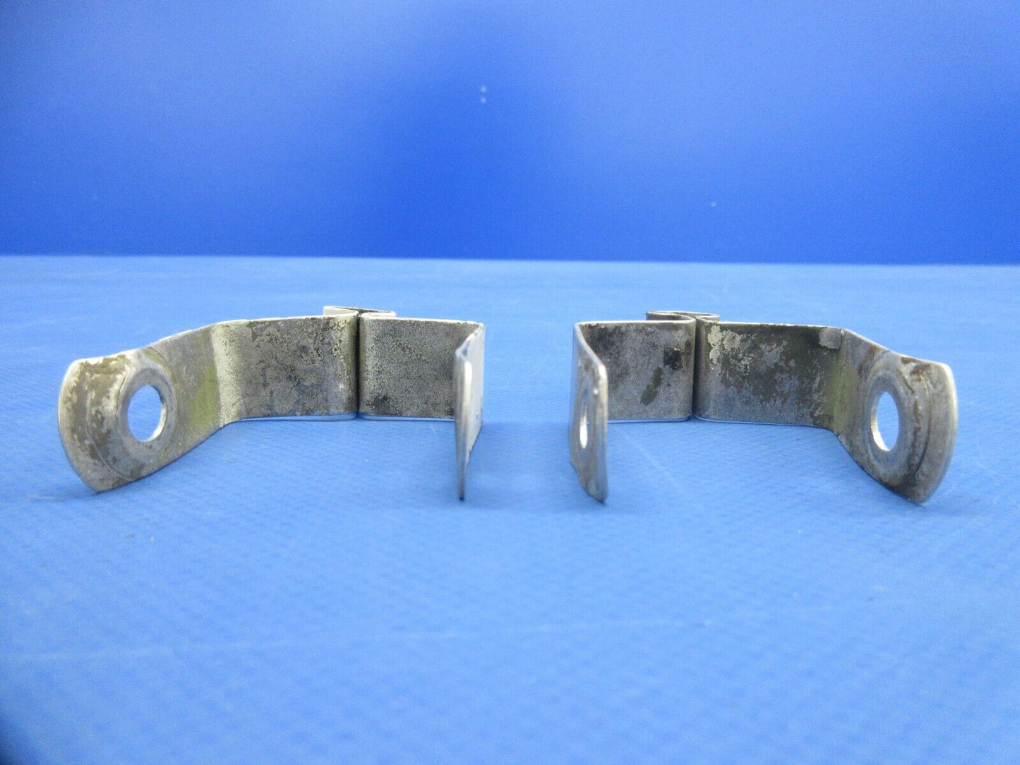 Piper PA-28-161 Warrior Hose Clip P/N 63332-03 LOT OF 3 (0824-974)
