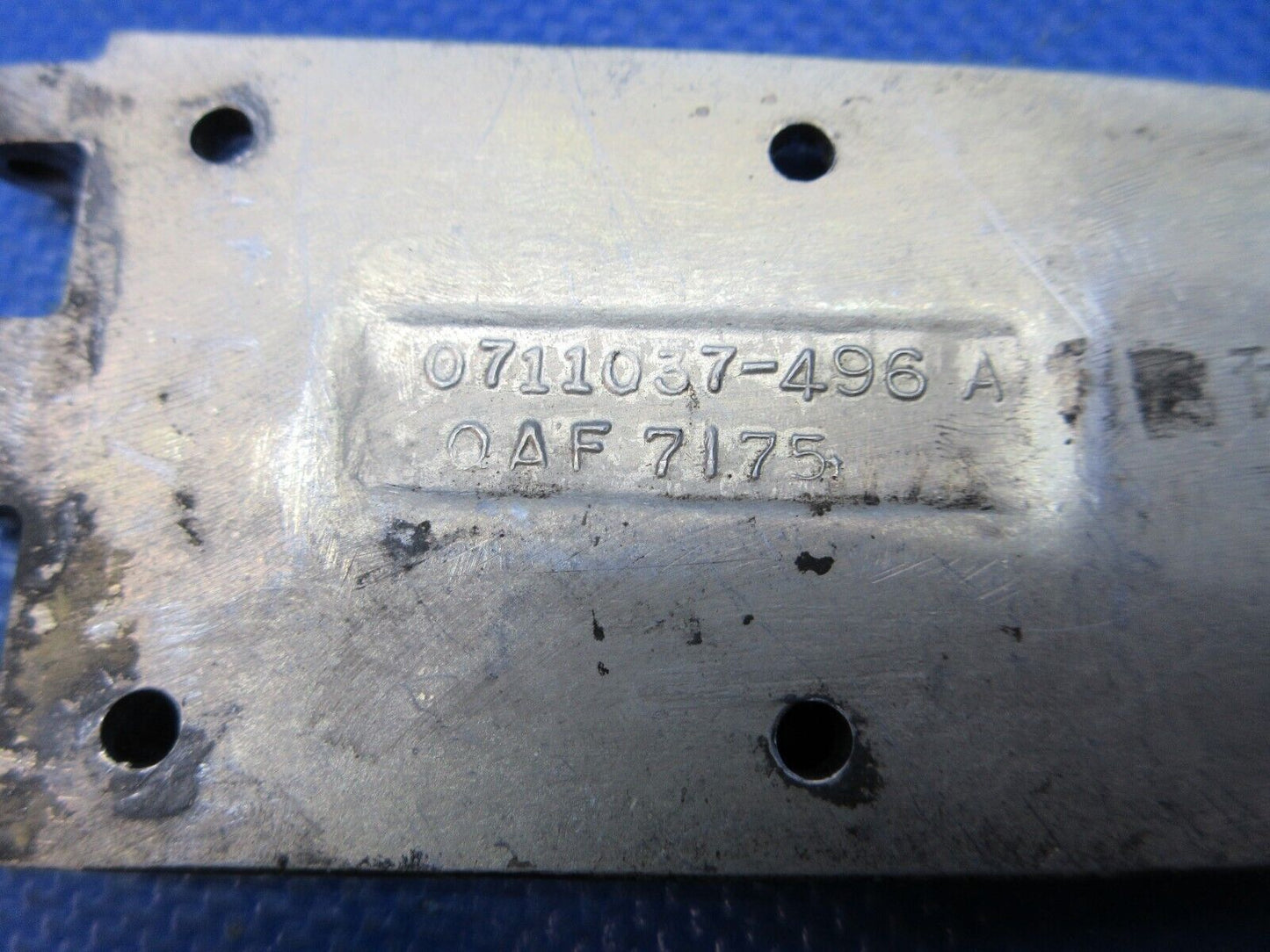 Cessna 180 / 180K Cabin Door Hinge Lower RH Rear P/N 0711037-4 (0924-1207)