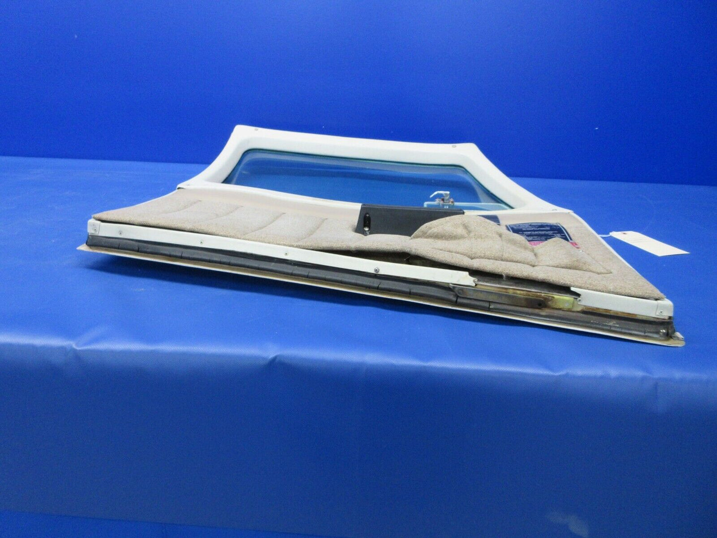Beech C24R Sierra Cabin Door Assy LH w/ Key P/N 169-420036-619 (0524-615)