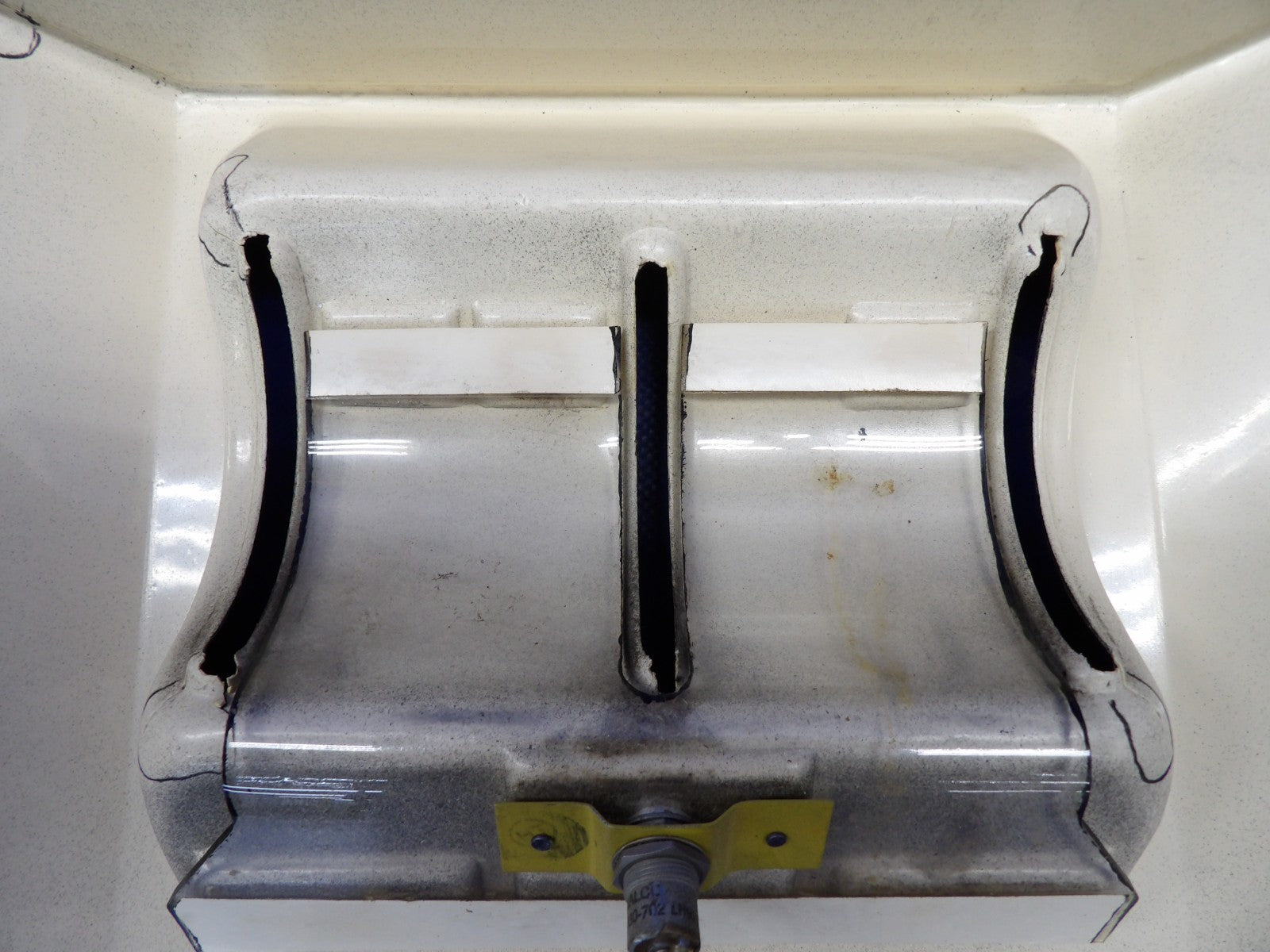Piper PA-31T1 Cheyenne Fuel Control Panel Cover P/N 51472-02 (0626-1325)15