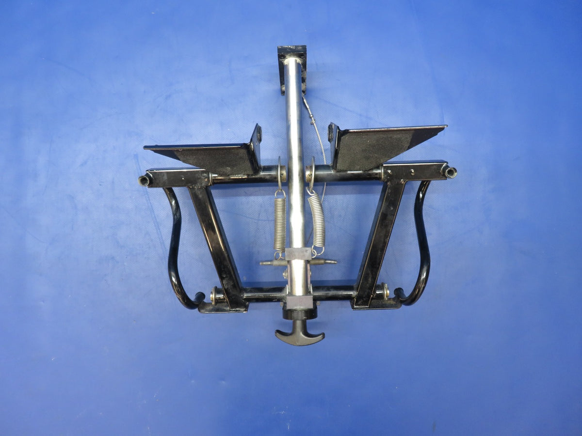 Diamond DA-40 RH Rudder Pedals P/N 22-2724-00-00 (0826-1224A)3