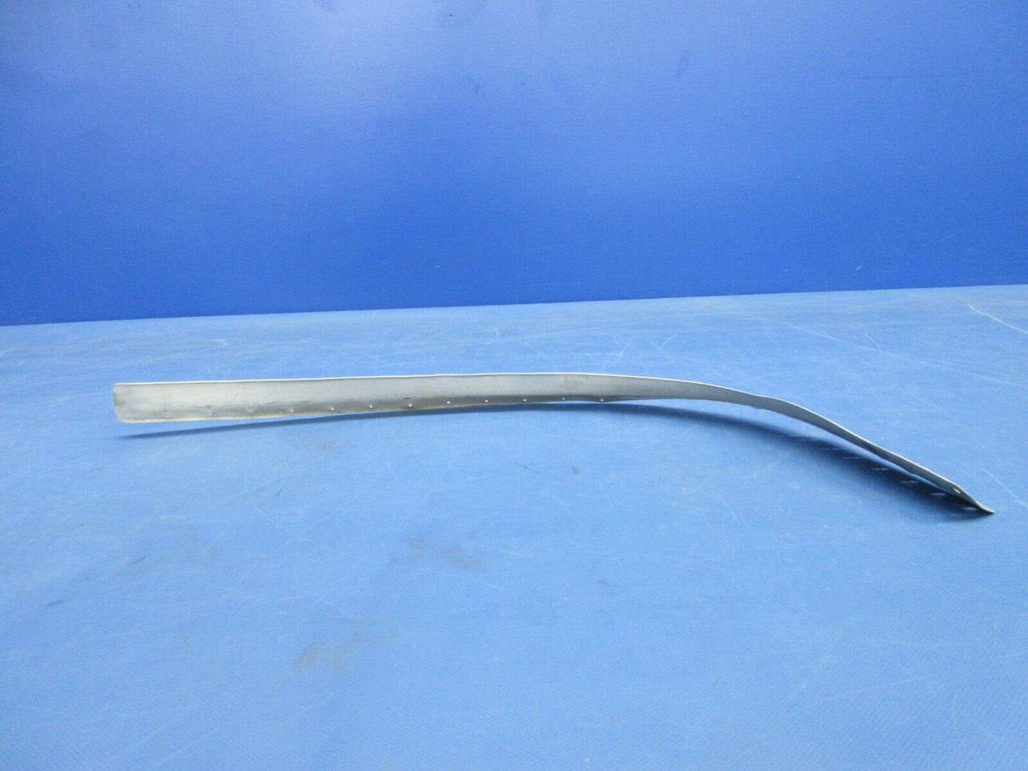 Cessna 150 / 150L Lower Outer RH Window Retainer P/N 0412039-2 (1024-2140)