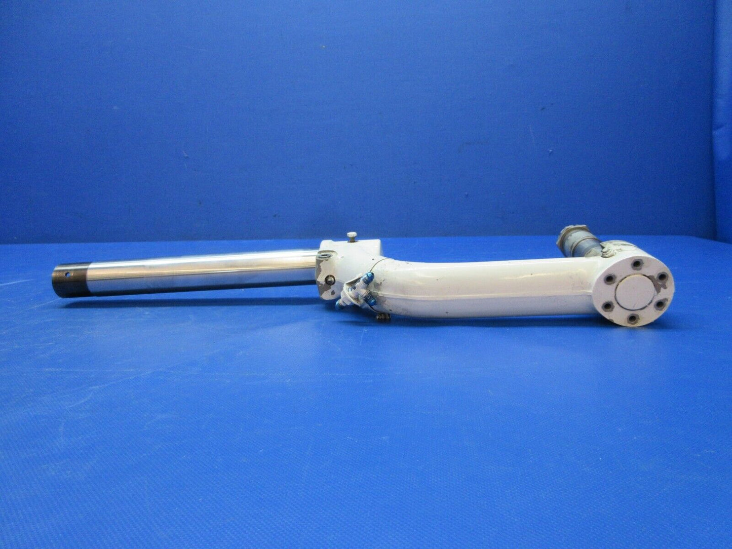 Piper PA-23-250 LH Main Gear Yoke, Rod & Axle Assy P/N 31824-02 (0924-1288)
