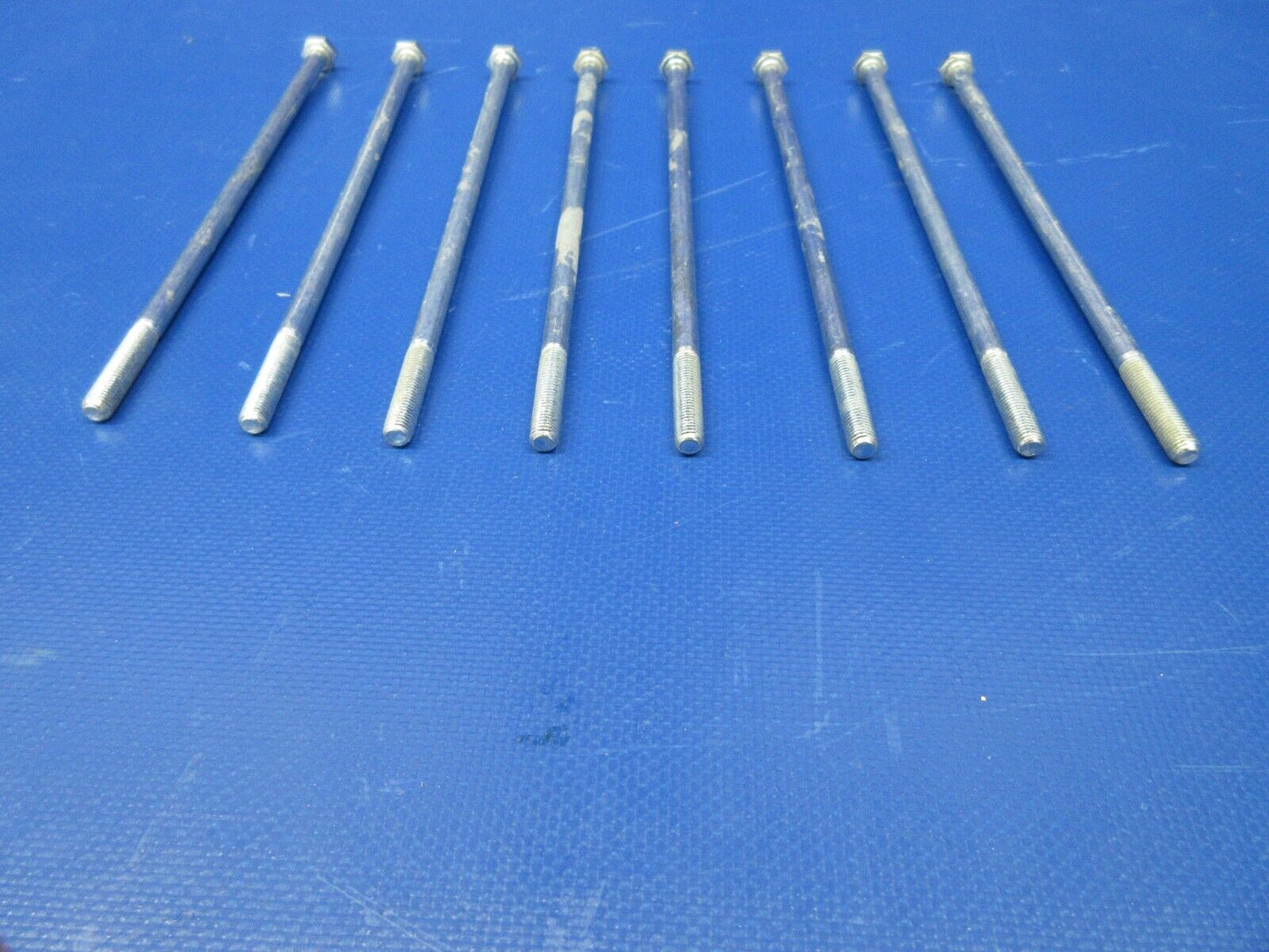 Cessna Bolt P/N S2480-1 LOT OF 8 NOS (1223-668)