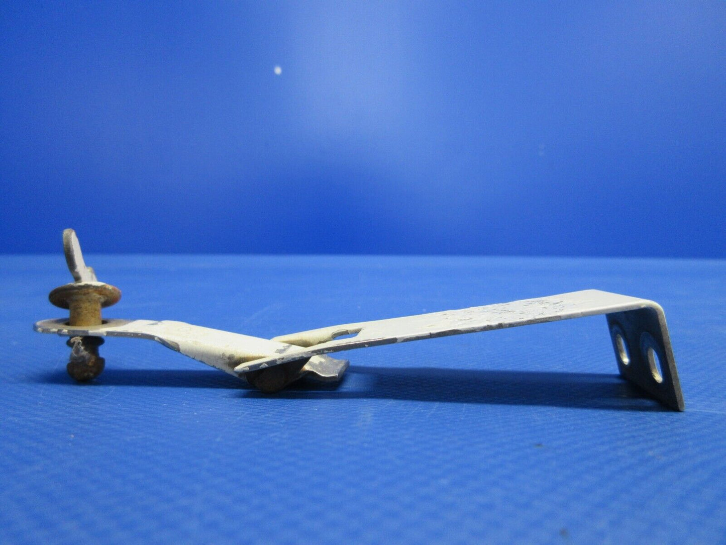 Piper PA38-112 Tomahawk Cowl Latch Assembly P/N 77712-02 (0324-1220)
