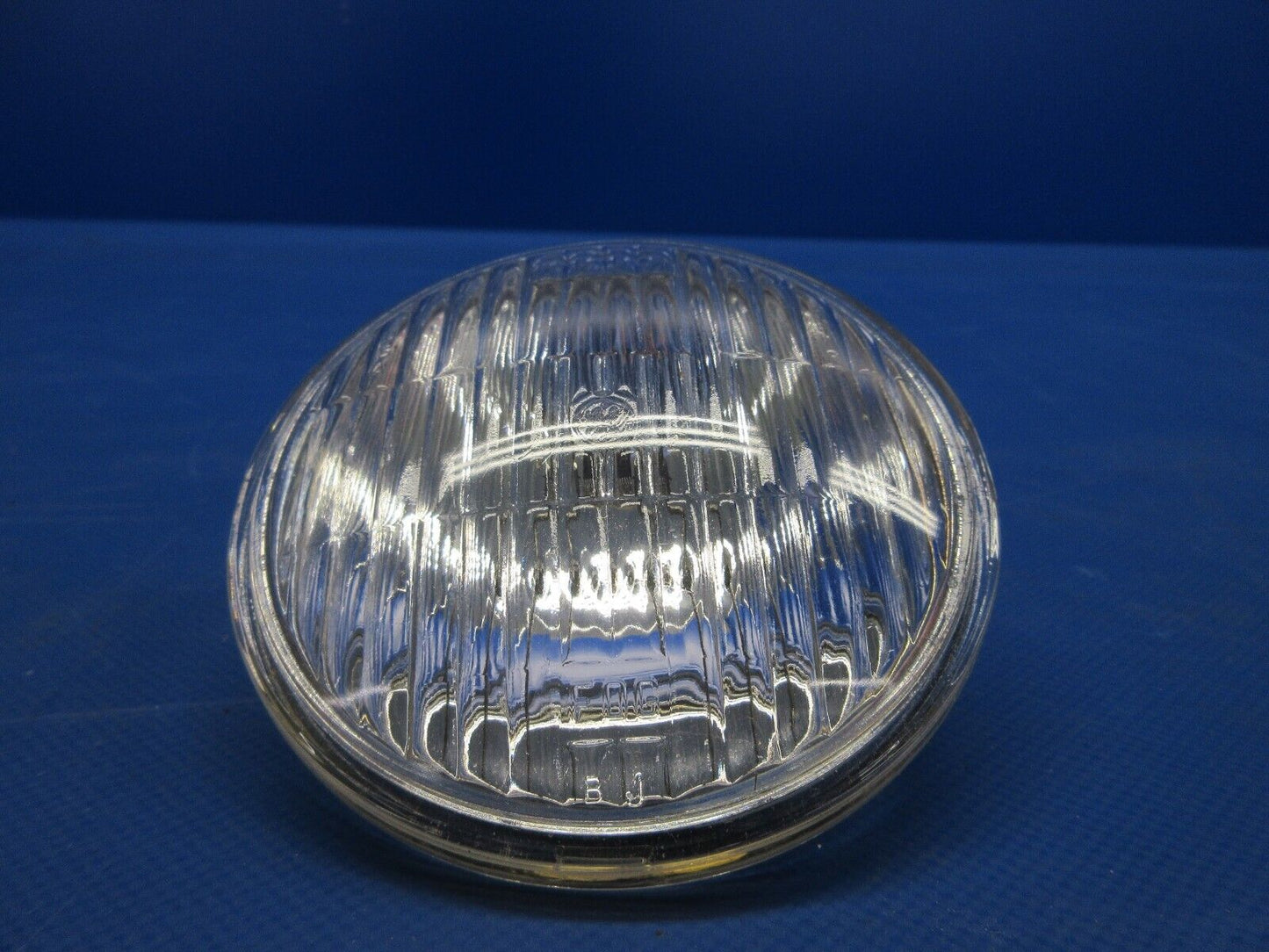 General Electric Sealed Beam Lamp 28V P/N 4502 LOT OF 2 NOS (0424-1172)