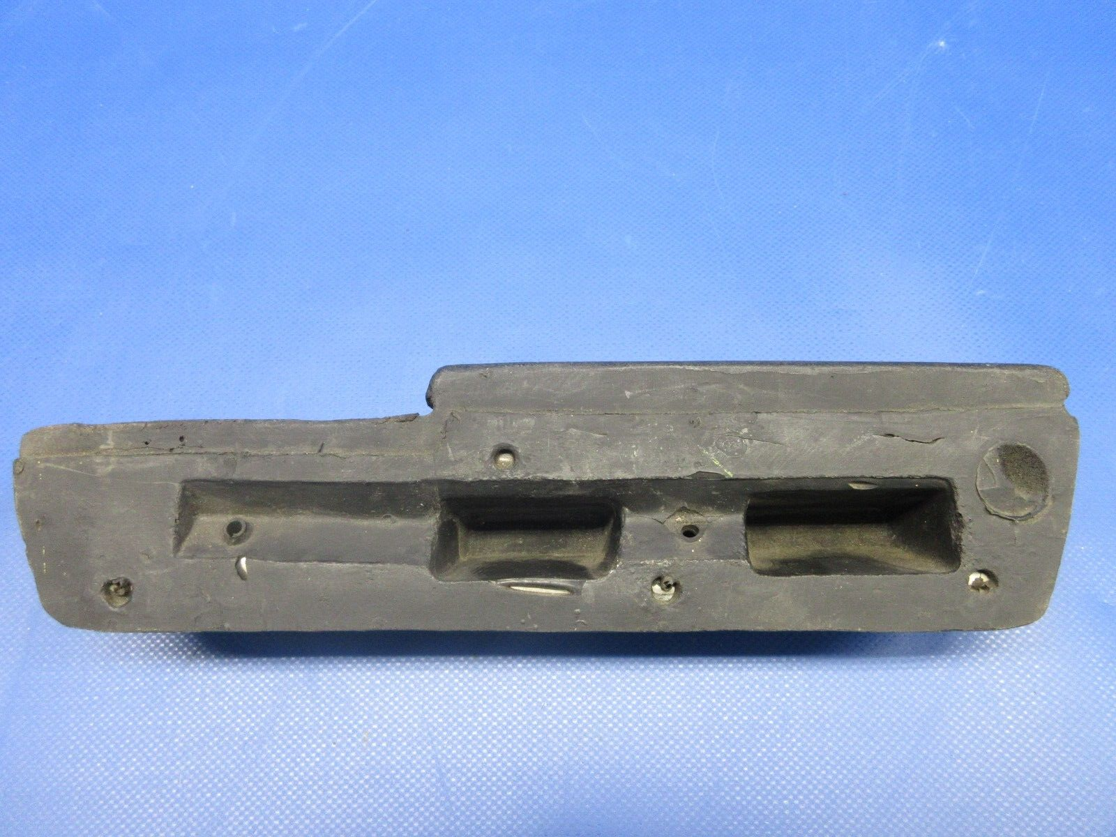 Cessna 172 Rear Armrest LH P/N 0514079-1 (0324-1102)6