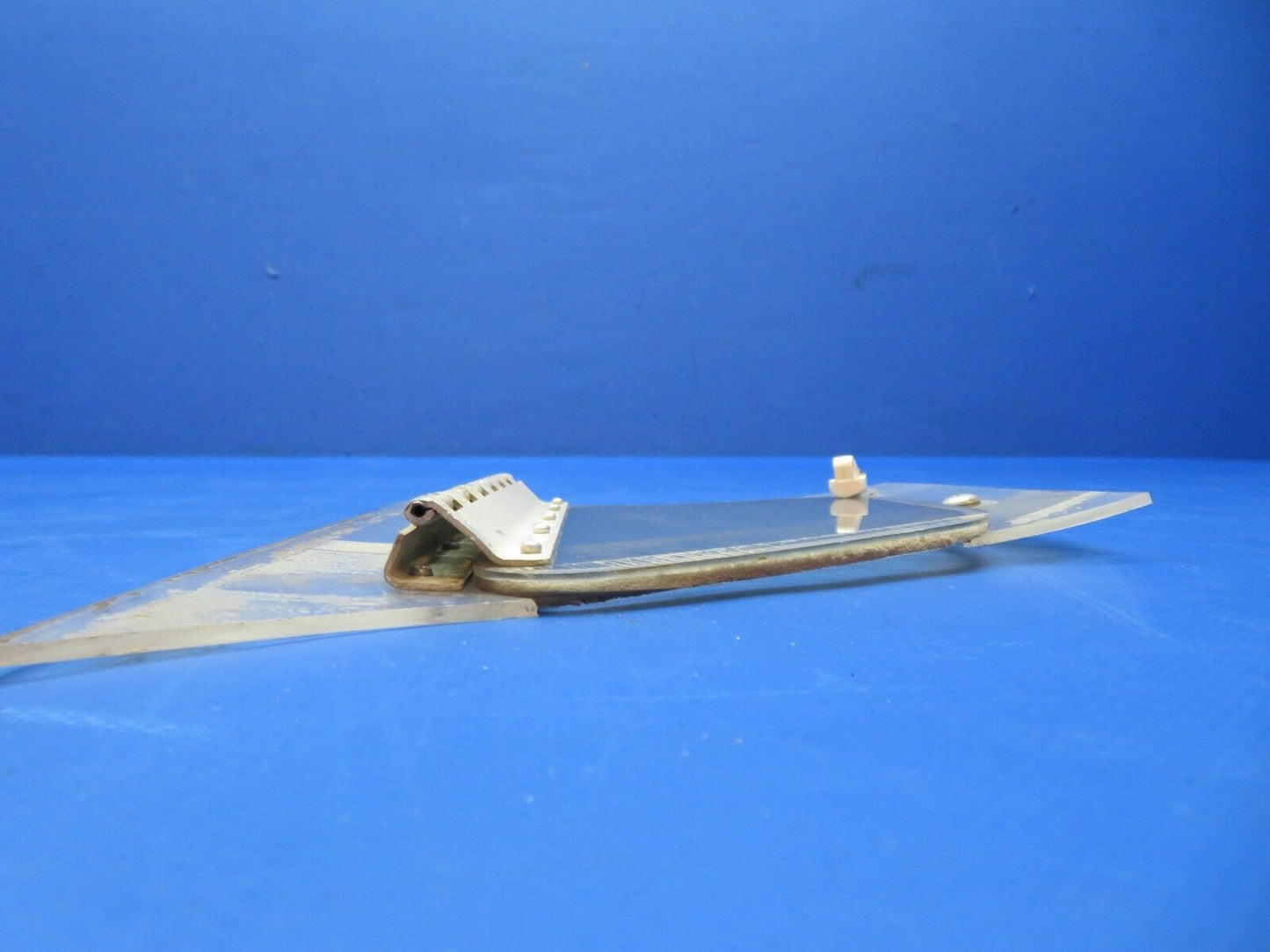 Piper PA-28 Storm Window P/N 65896-00 (0723-348)