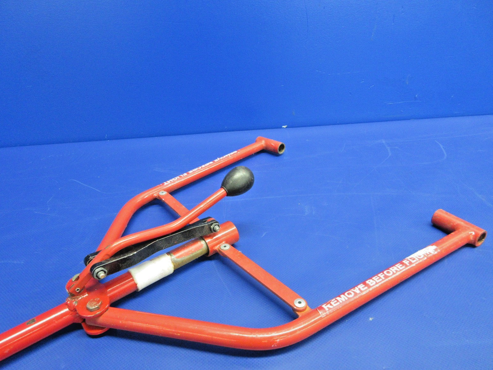 Cirrus SR20 / SR22 Tow Bar (0326-2015)2