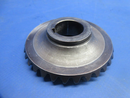 Bell 47J-2 Helicopter Tail Rotor Drive Bevel Gear P/N 047-645-097-1 (1124-864)