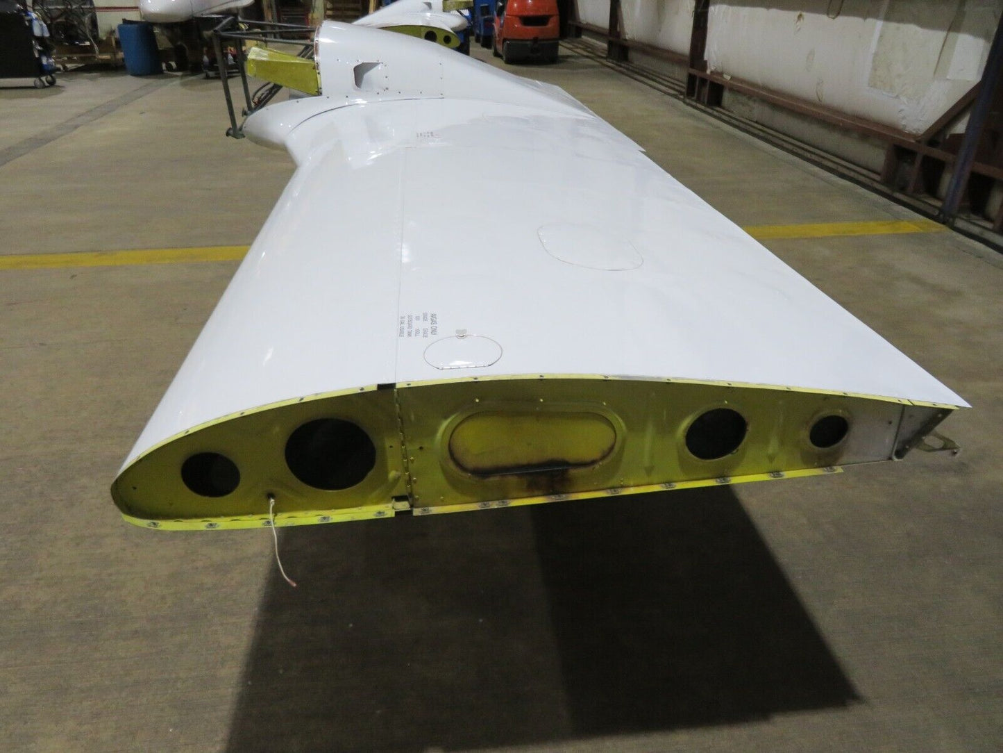 1960 Piper PA-23-250 Aztec LH Wing P/N 16170-00 (0324-94)