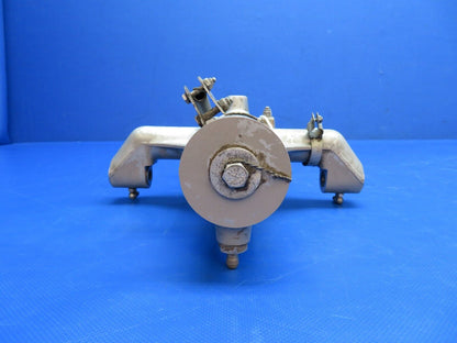 Piper PA-23-250 Aztec LH Main Gear Strut Housing 751-929, 31835-00 (0824-1771)
