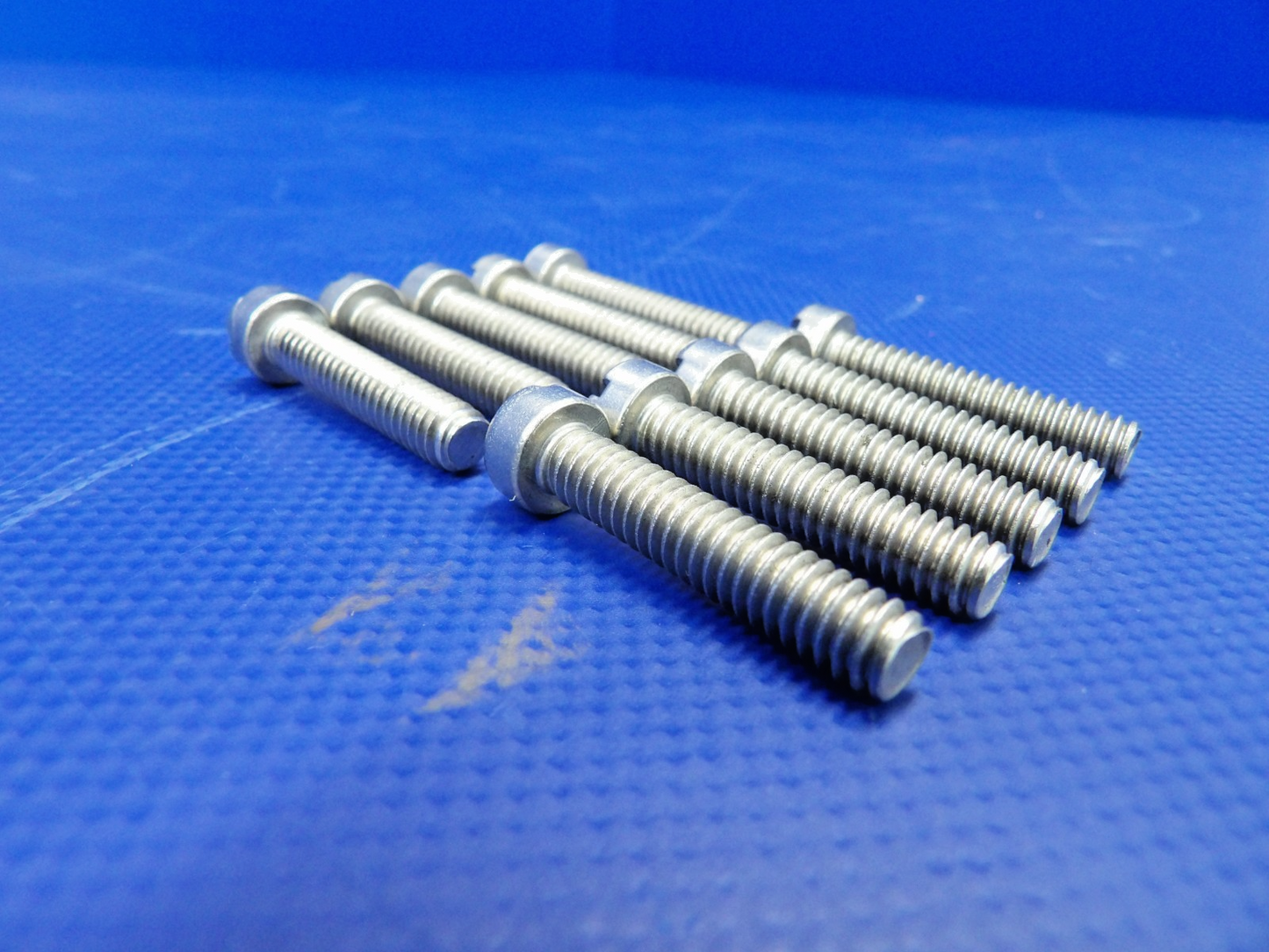 Continental Fillister Head Screw P/N AN500D416-20 LOT OF 10 NOS (0426-1319)10