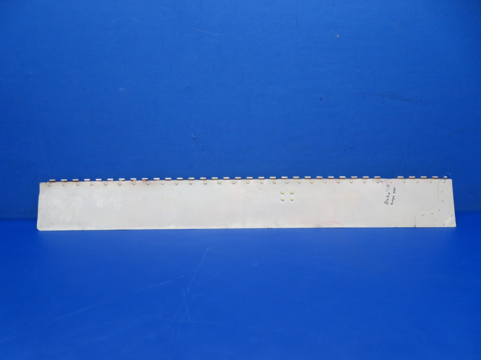 Beech 76 Duchess LH Nose Gear Door P/N 105-410000-81 (0326-118)0