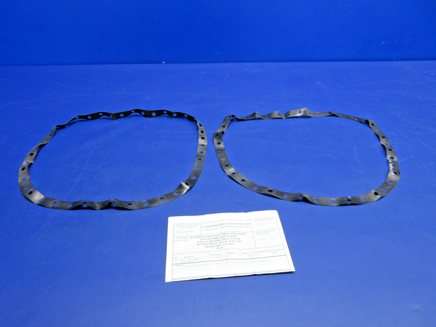 Beech King Air Wing Seal P/N 101-120108-151 LOT OF 2 NOS (0426-837)0