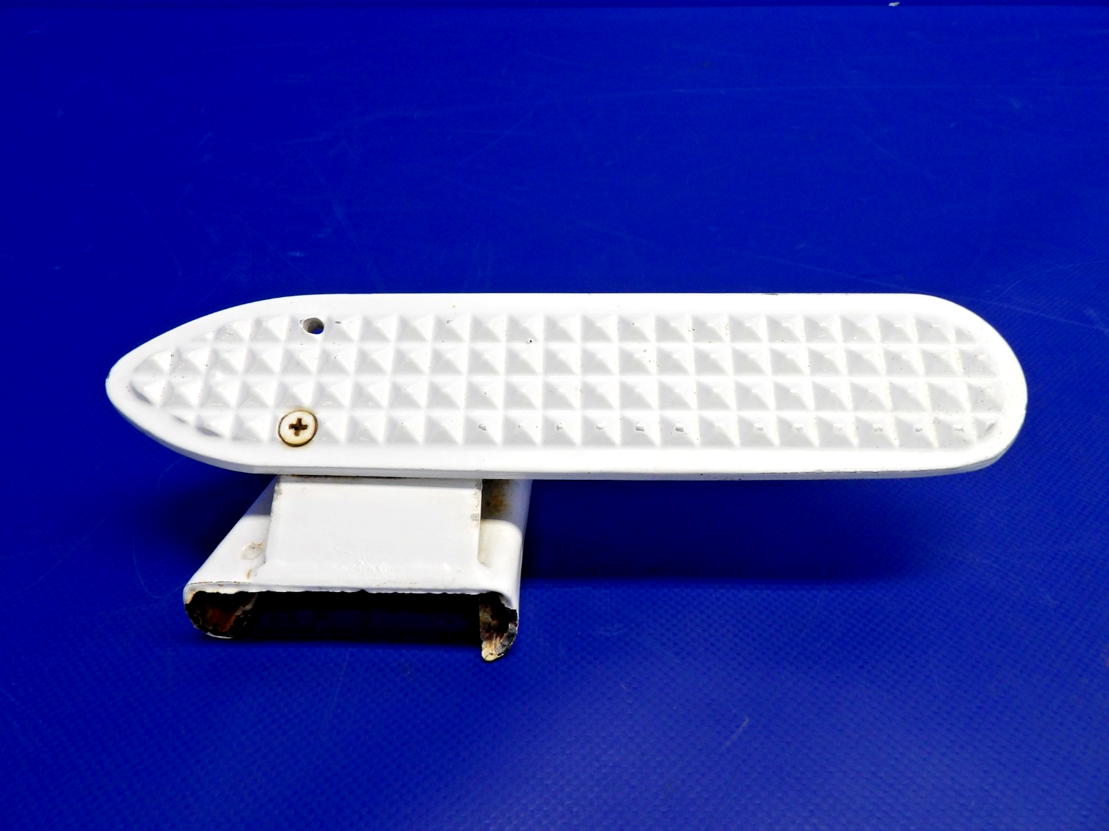 Cessna 172 / 172G RH Cabin Step & Bracket P/N 0541155-2 (0326-1237)0