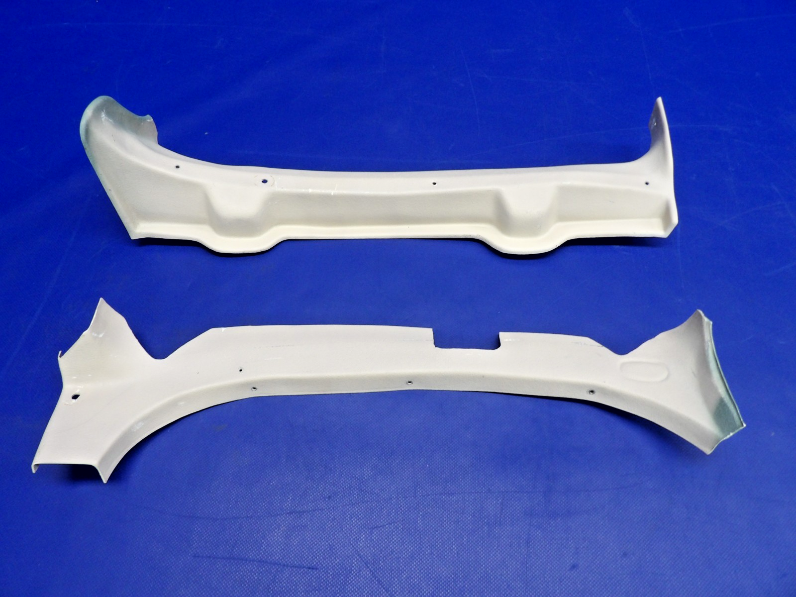 Cessna 172G Baggage Door Frame Cover Mouldings 0500210-95 SET OF 2 (0326-1248)4