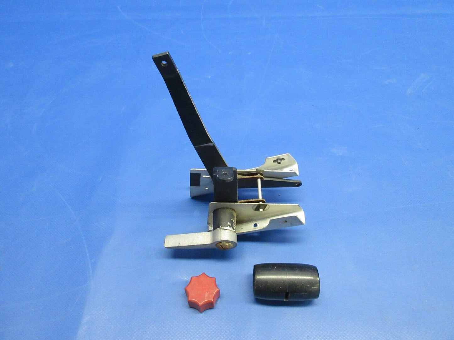 Piper PA-28-181 Archer Control Quadrant Assembly P/N 65850-00 (0524-1041)