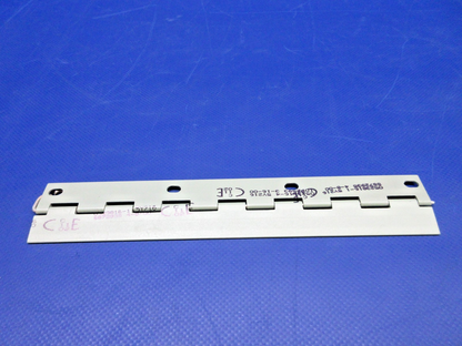 Cessna Aileron Hinge P/N 0523816-1 NOS (0326-1001)7