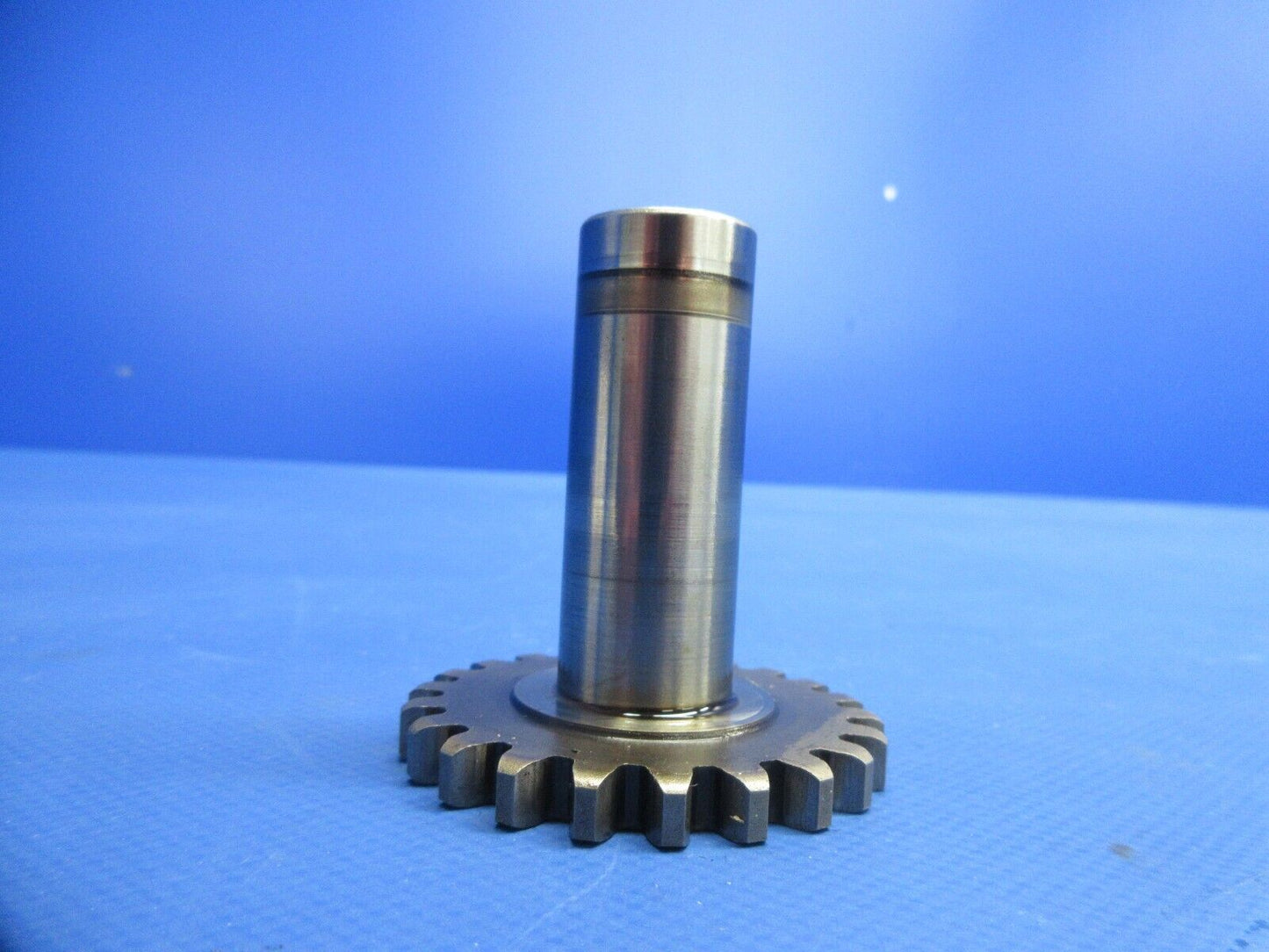 Continental E-225 Accessory Drive Shaft Gear (0824-910)