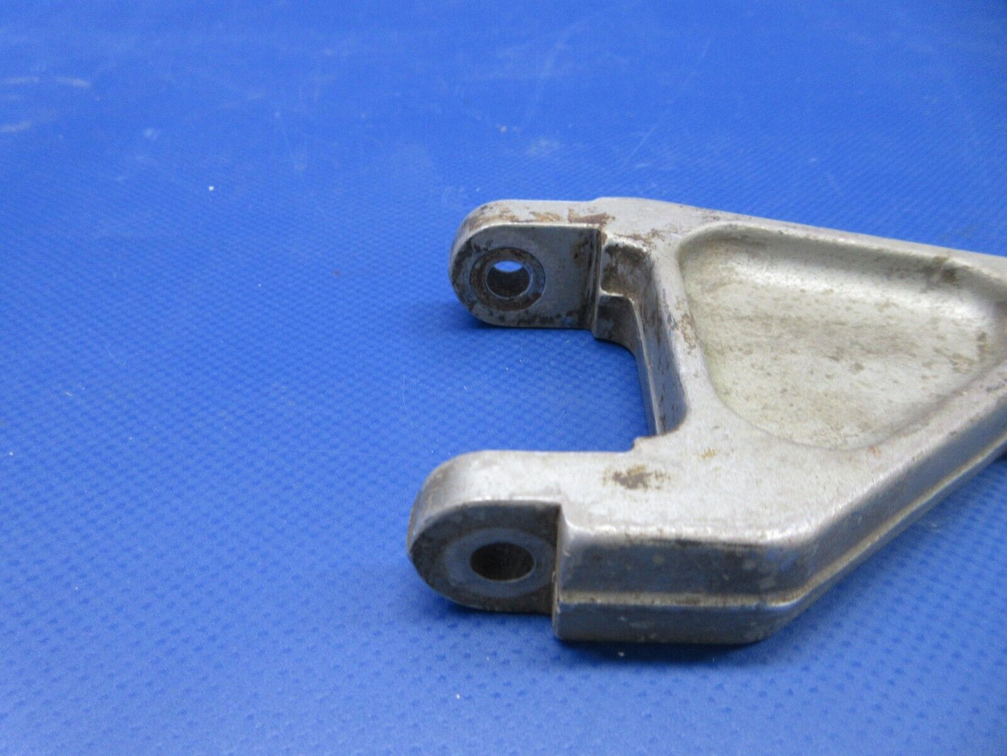Piper PA23 Aztec Nose Gear Scissor & Bushing Assy P/N 752-914 (0324-718)