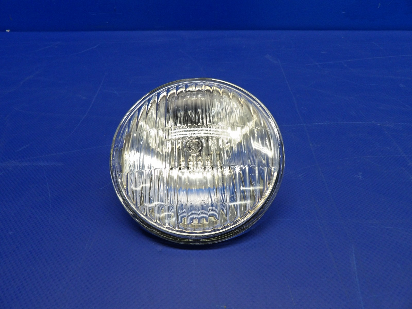 General Electric Landing Gear Lamp 28V 250W P/N 4587 LOT OF 8 (0426-1303)5