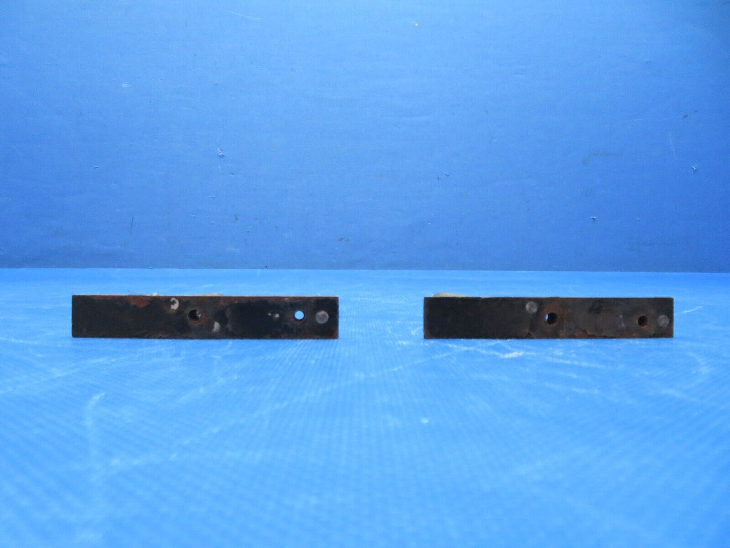 Arion Lightning LS-1 Wheel Pant Bracket OTBD P/N ALG-0015 LOT OF 2 (0424-116)